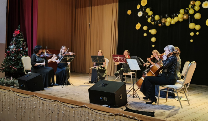 80. fotografia fotogalérie Archív kultura / Kysacké vianočné trhy  a adventný koncert  - foto