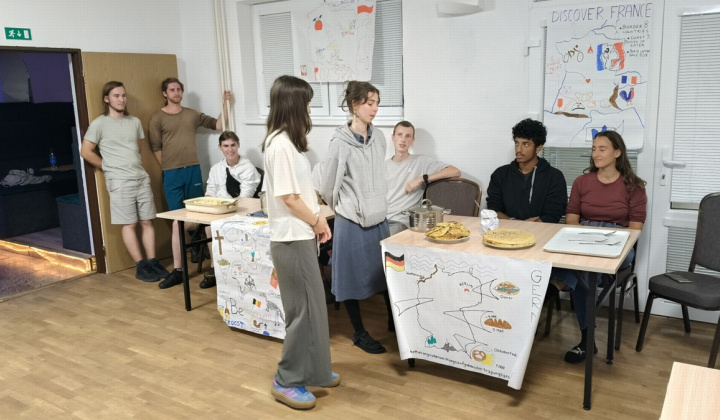 1. fotografia fotogalérie Aktuality - archív / Zachráňme hrad Kysak - foto