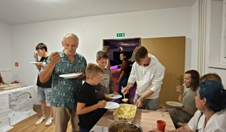 14. fotografia fotogalérie Aktuality - archív / Zachráňme hrad Kysak - foto