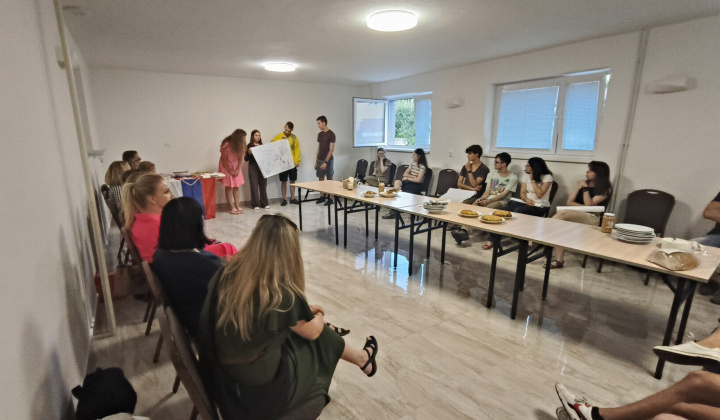 7. fotografia fotogalérie Aktuality / 3. ročník obnovy hradu Kysak - foto