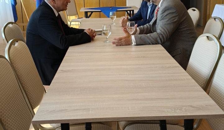 4. fotografia fotogalérie Aktuality / Minister Samuel Migaľ podporil v Kysaku výstavbu kanalizácie v novej zóne IBV. - foto