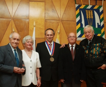 Udeľovanie ocenení  Čestný občan obce 16.5.2014