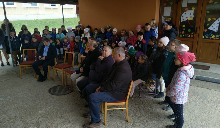 5. fotografia fotogalérie Oznamy OcÚ / Odhalenie pamätnej tabule venovanej Antonovi Urbano