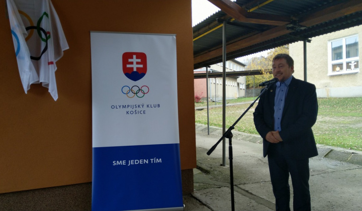 7. fotografia fotogalérie Oznamy OcÚ / Odhalenie pamätnej tabule venovanej Antonovi Urbano