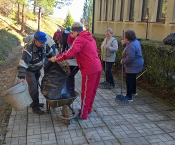 Jednota dôchodcov / Brigáda na upratovaní cintorínov