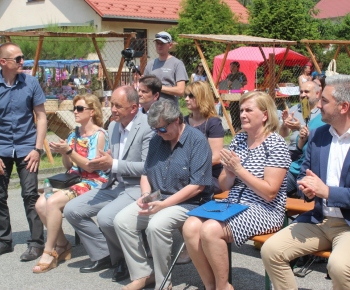 Cirkevné oznamy / Vystúpenie cirkevných zborov na dni obce Trebe