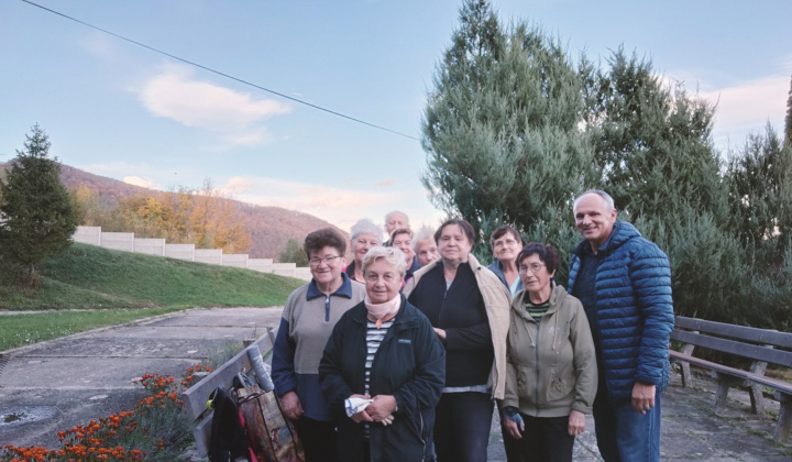 Fotka - Jesenná brigáda ZO JDS na cintorínoch 